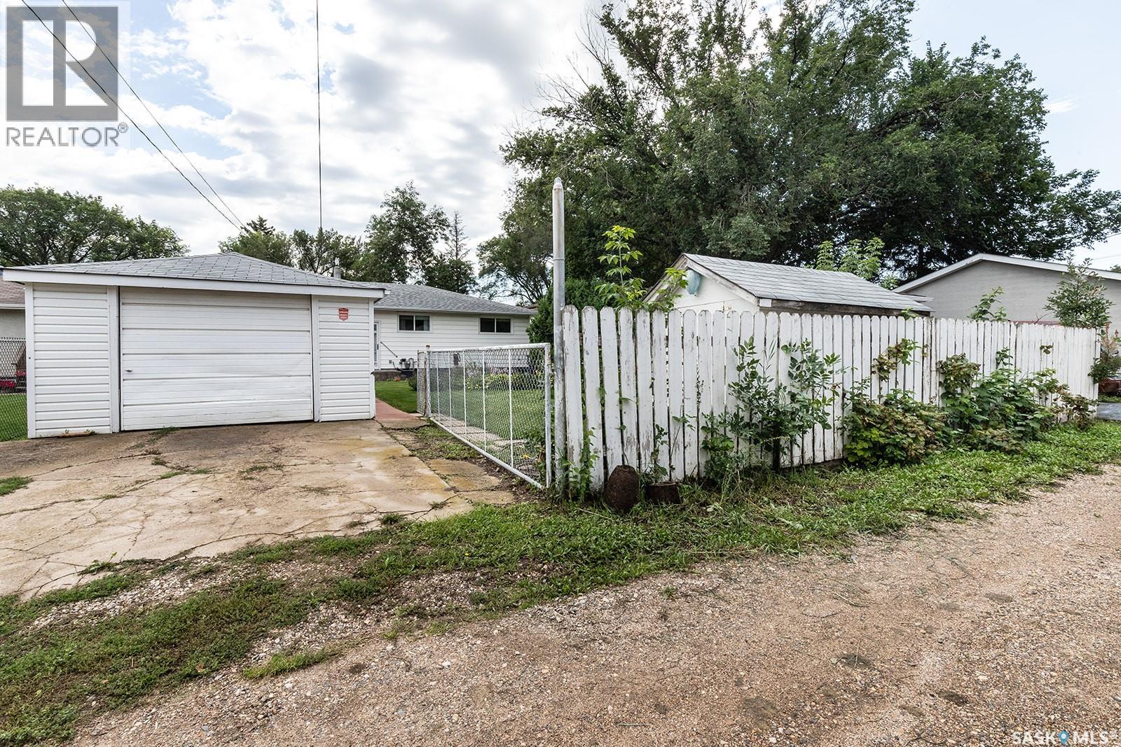 Photo 44 of 201 Montreal Avenue S, Saskatoon SK