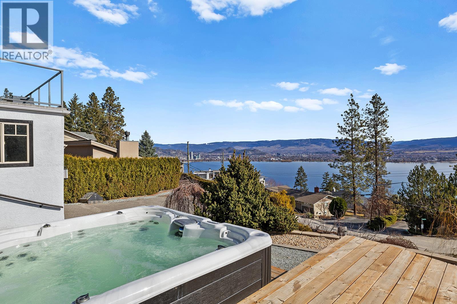  2658 Lakeview Road, West Kelowna