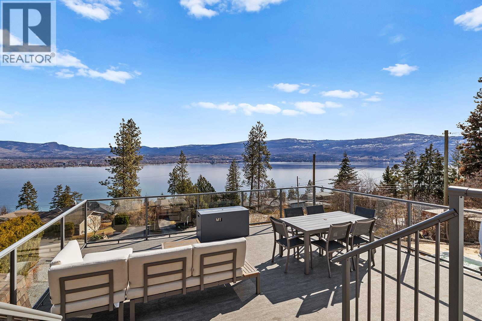  2658 Lakeview Road, West Kelowna
