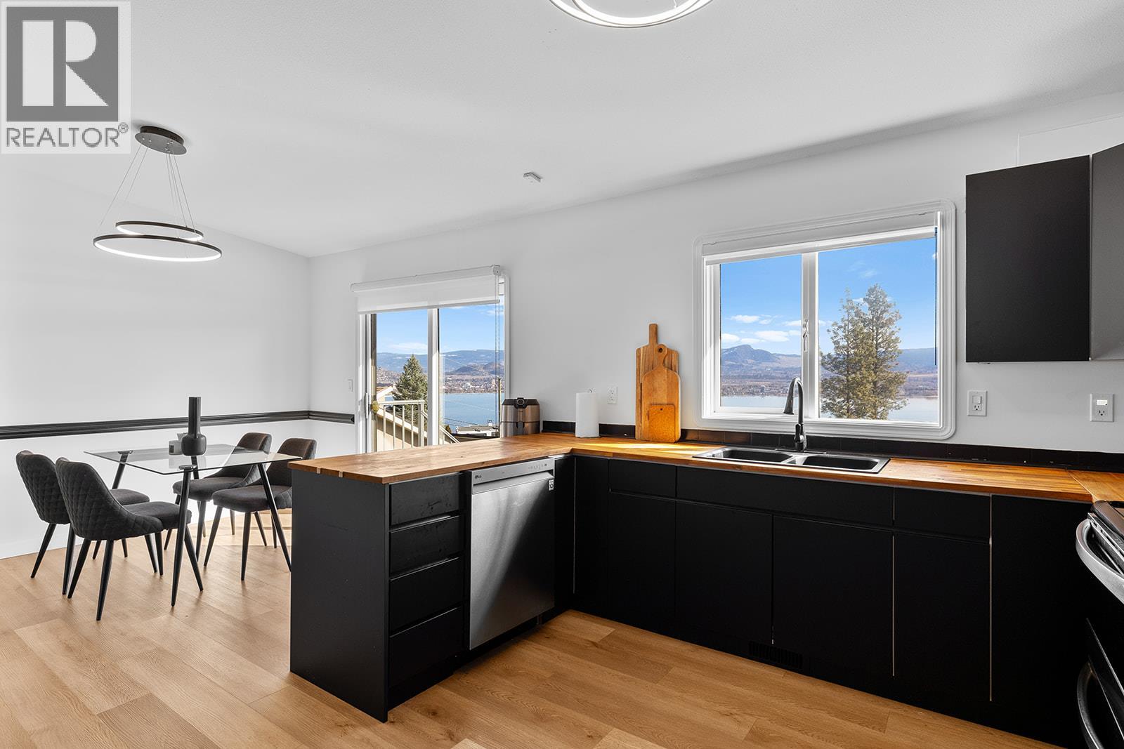  2658 Lakeview Road, West Kelowna