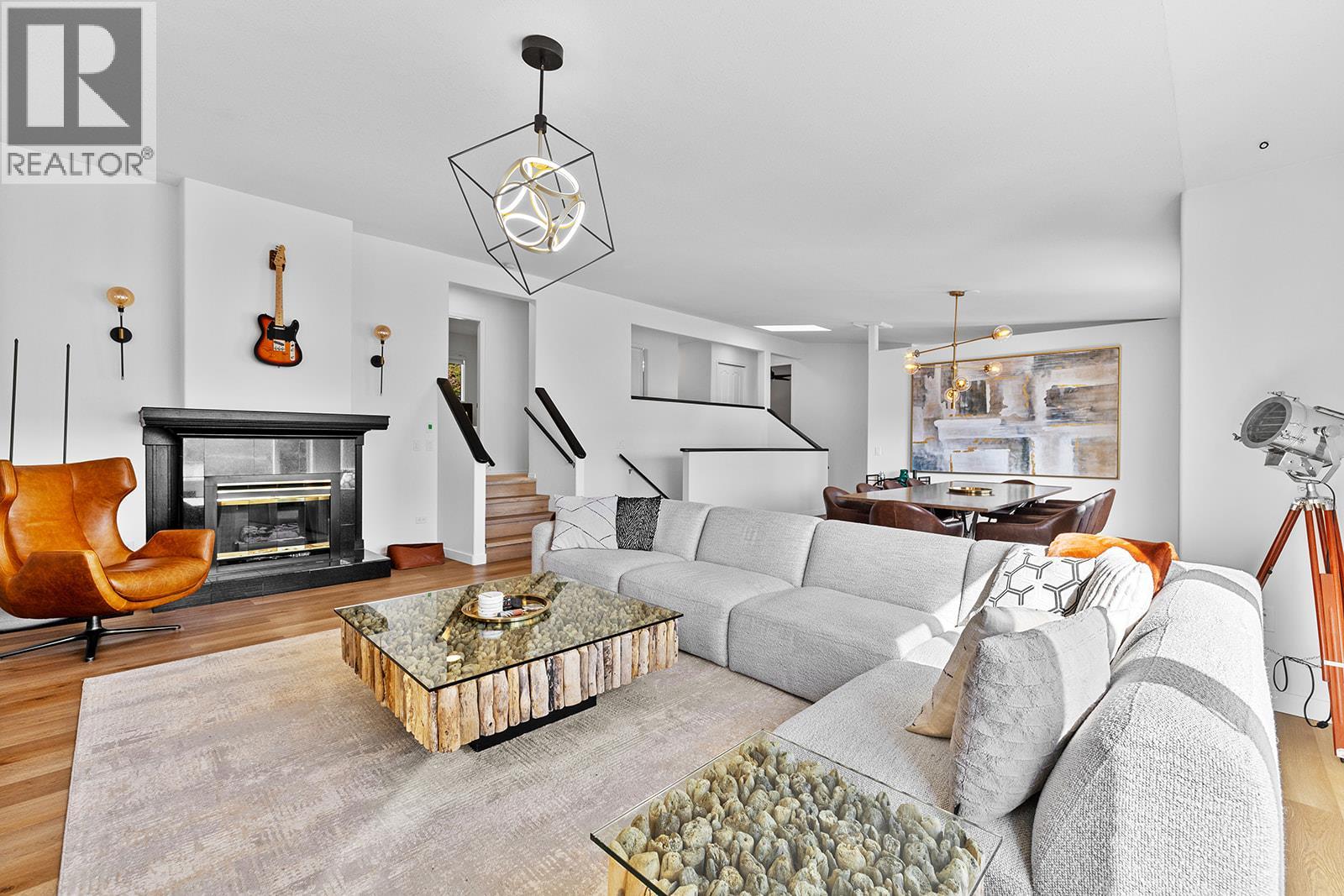  2658 Lakeview Road, West Kelowna
