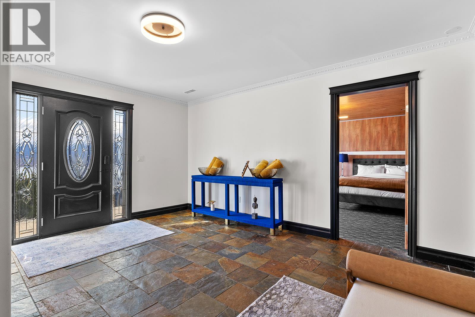  2658 Lakeview Road, West Kelowna