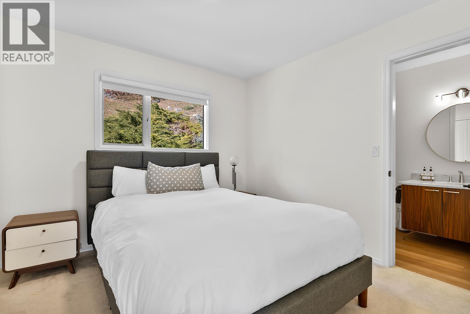  2658 Lakeview Road, West Kelowna