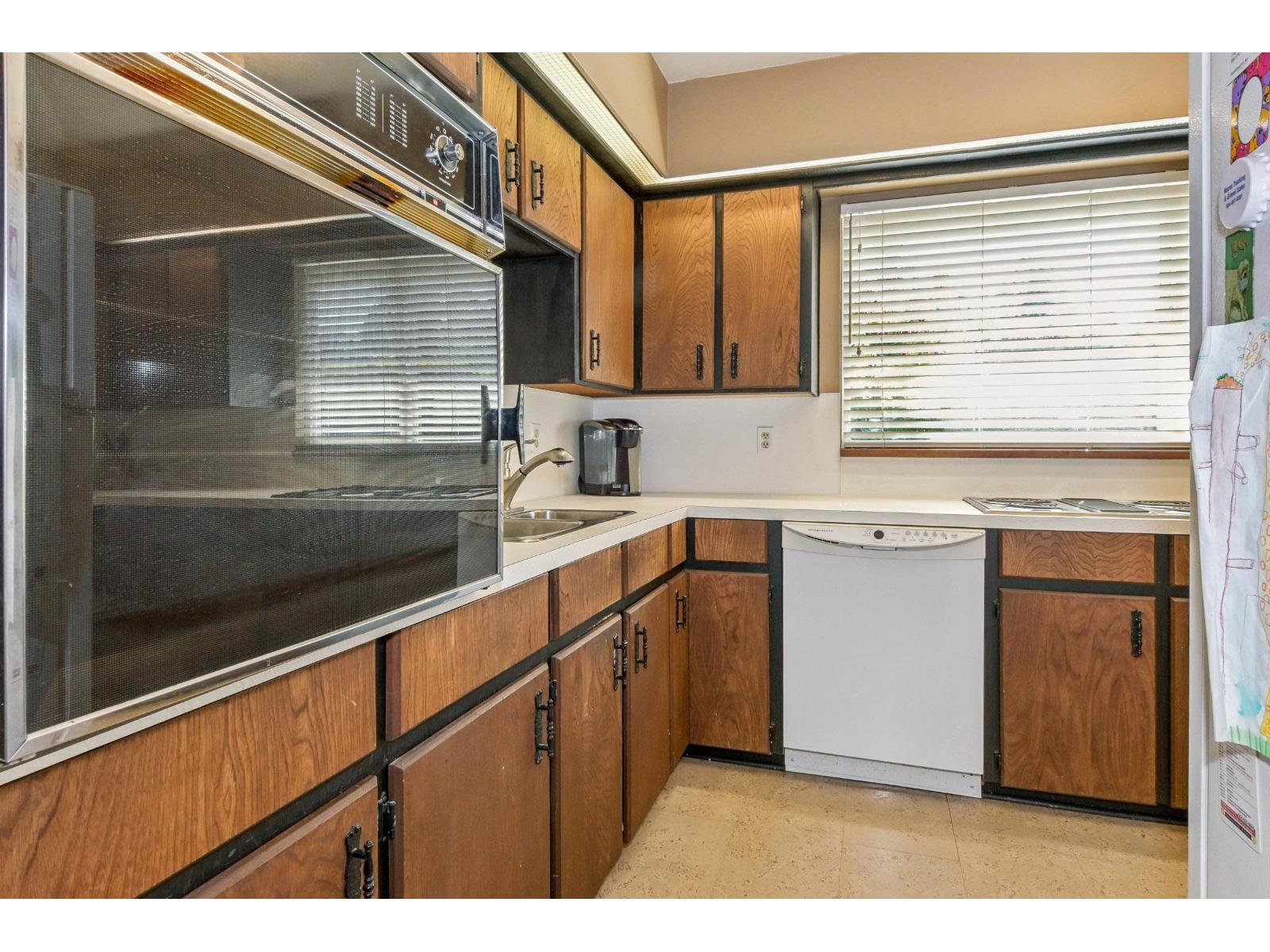 Photo 13 of 4323 200 Street, Langley BC