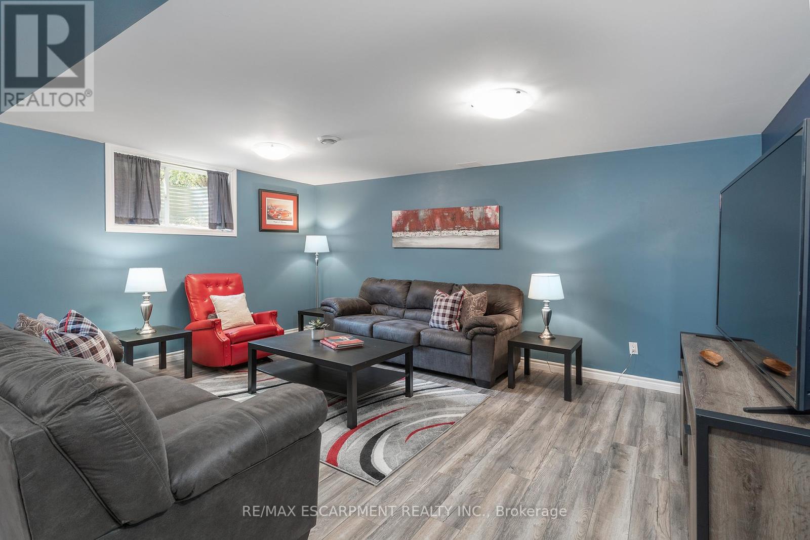 Photo 22 of 6 Wintergreen Crescent, Norfolk ON