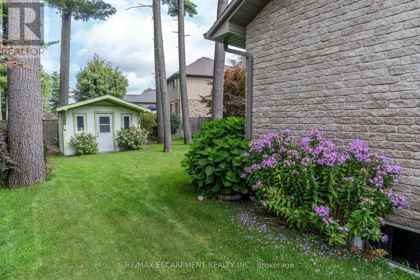 Photo 27 of 6 Wintergreen Crescent, Norfolk ON