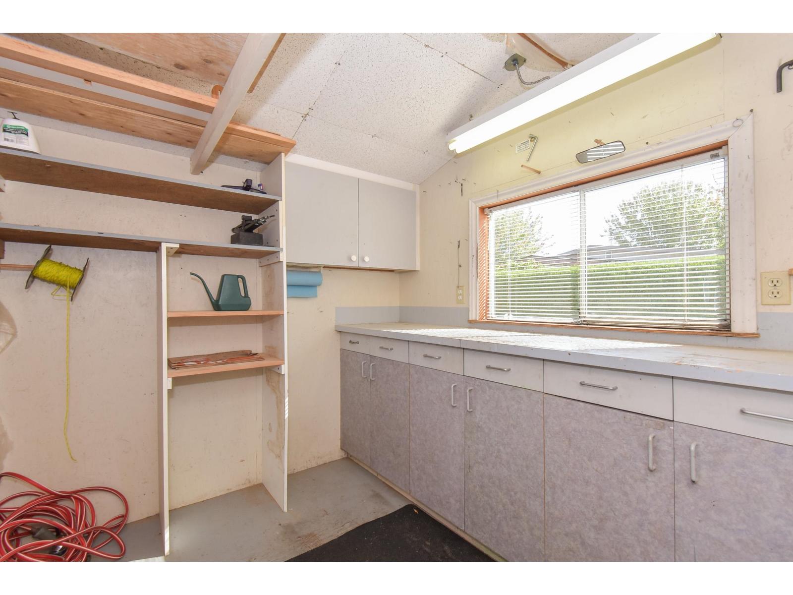 Photo 8 of 86 2303 Cranley Drive, Surrey BC