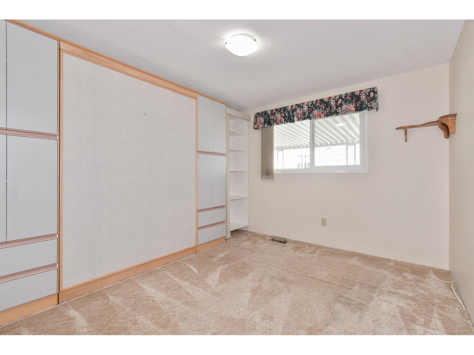 Photo 11 of 86 2303 Cranley Drive, Surrey BC