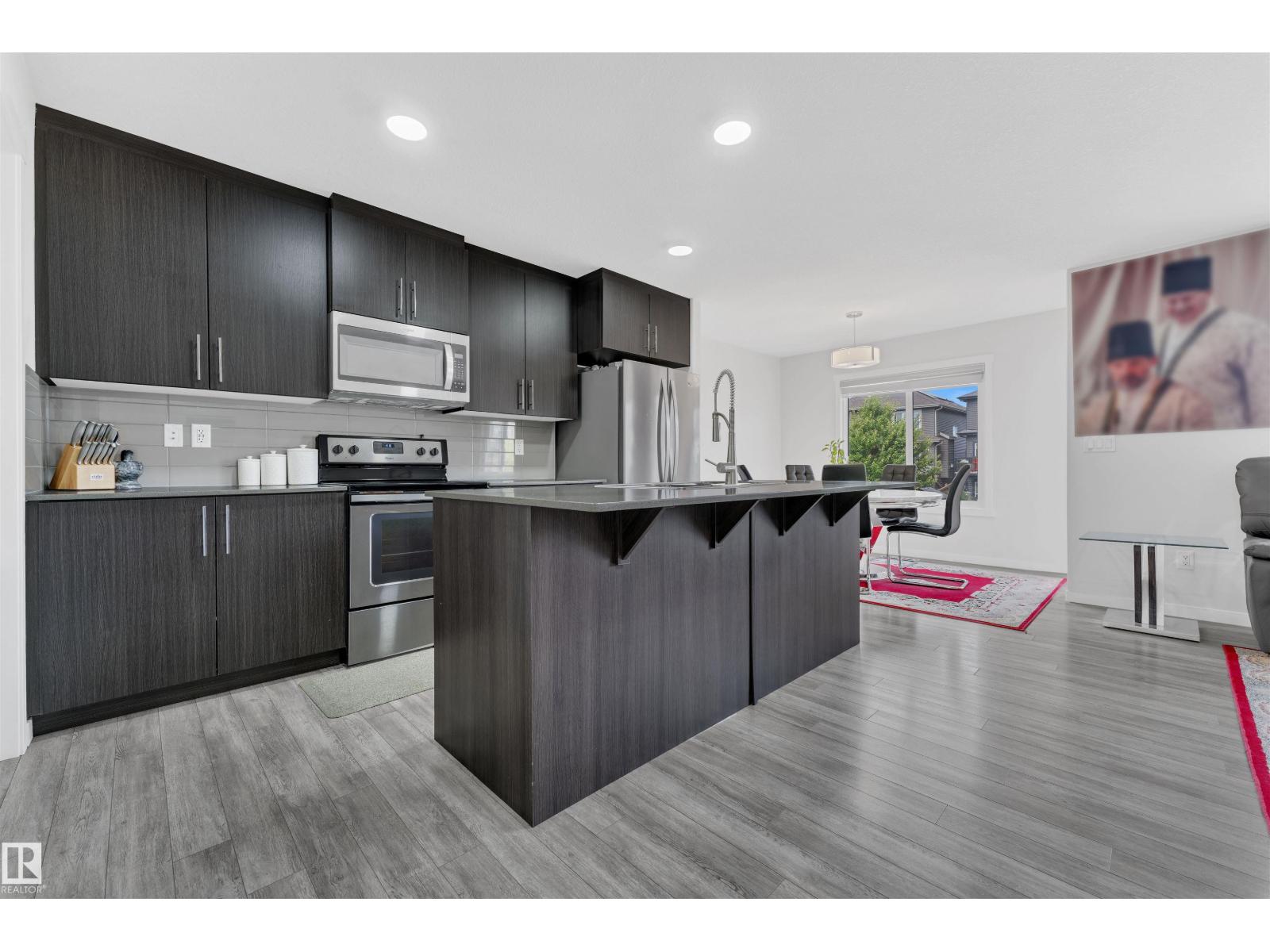 Photo 14 of 3746 Weidle Cr Sw, Edmonton AB