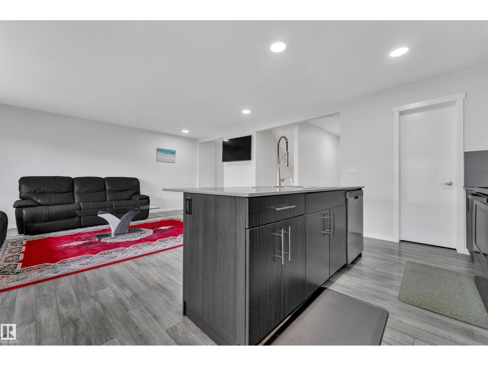 Photo 18 of 3746 Weidle Cr Sw, Edmonton AB