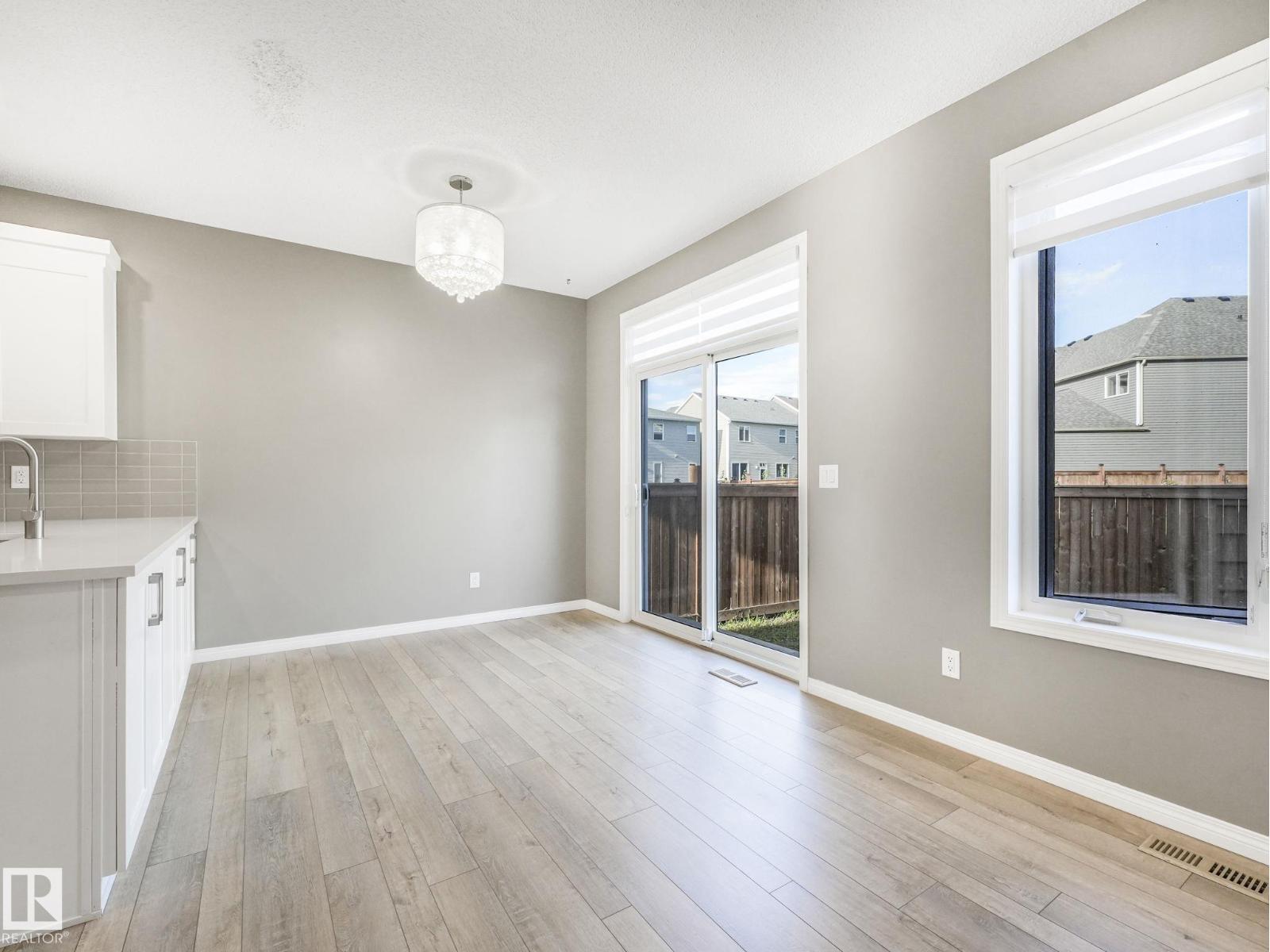 Photo 25 of 1631 203 St Nw, Edmonton AB