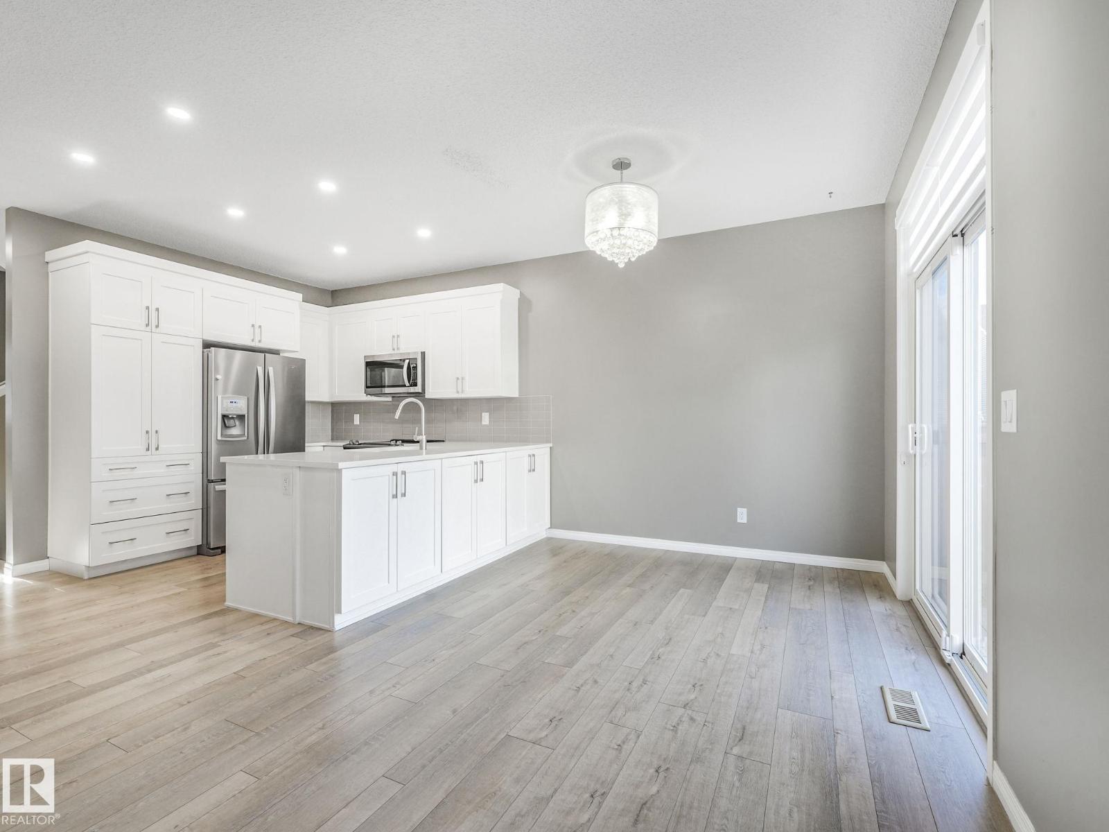 Photo 14 of 1631 203 St Nw, Edmonton AB