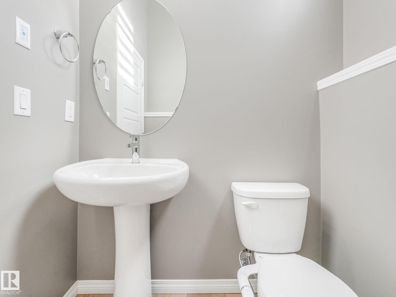 Photo 6 of 1631 203 St Nw, Edmonton AB