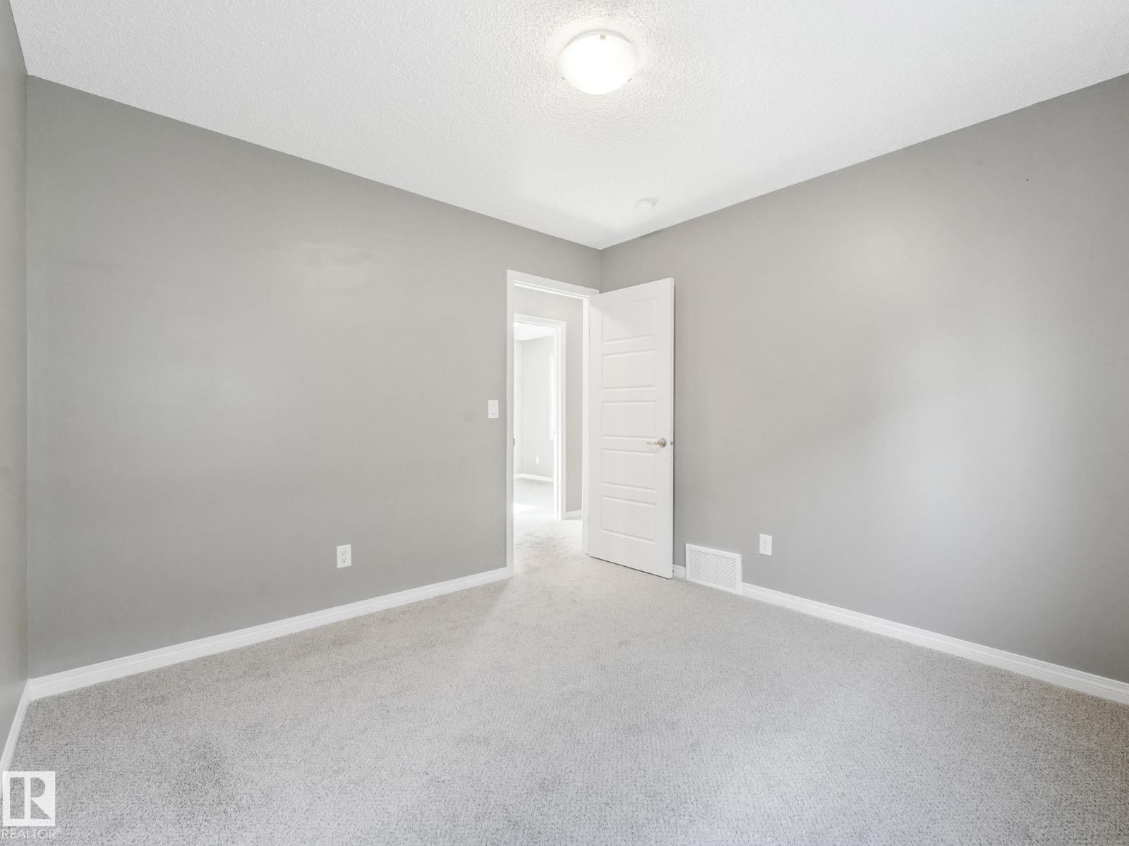 Photo 29 of 1631 203 St Nw, Edmonton AB