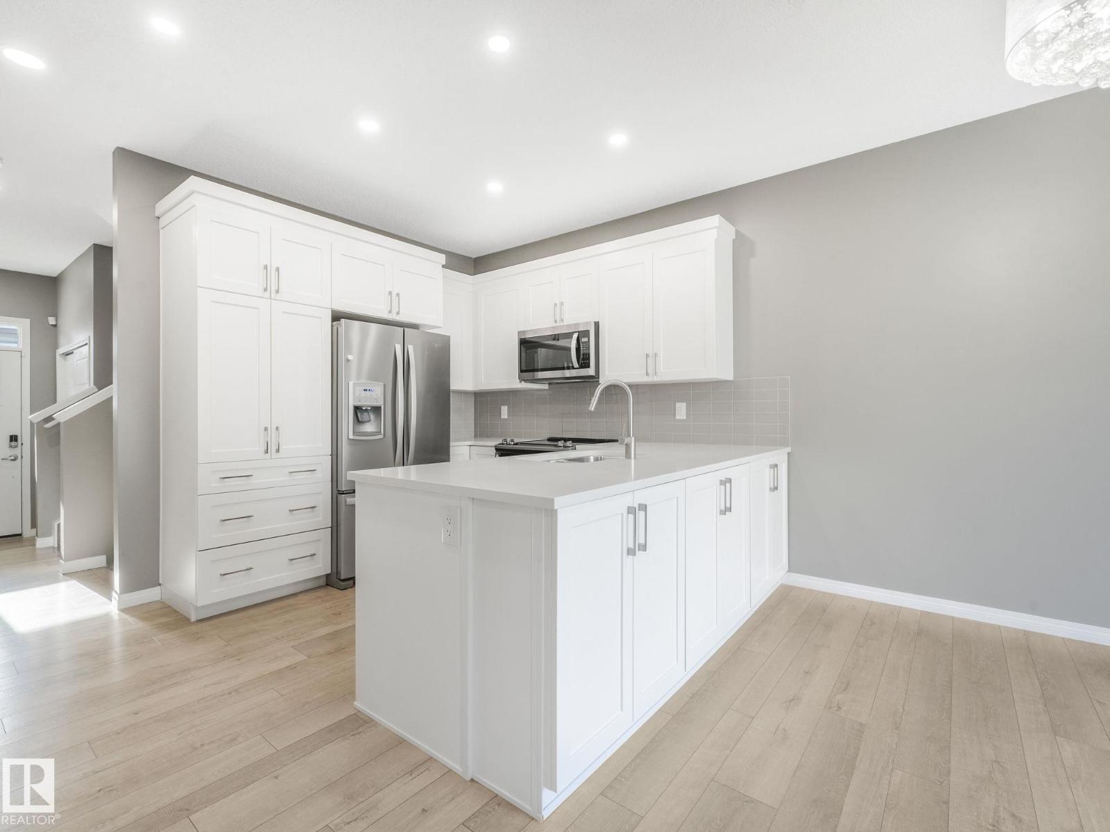 Photo 30 of 1631 203 St Nw, Edmonton AB
