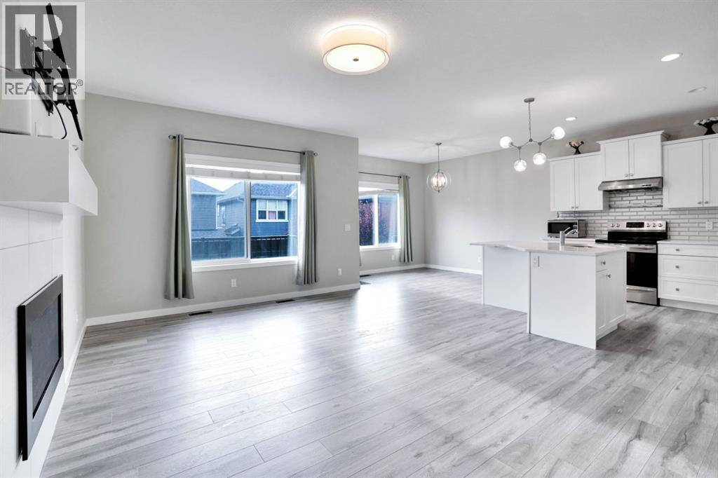 Photo 6 of 21 Kingsbury Close Se, Airdrie AB