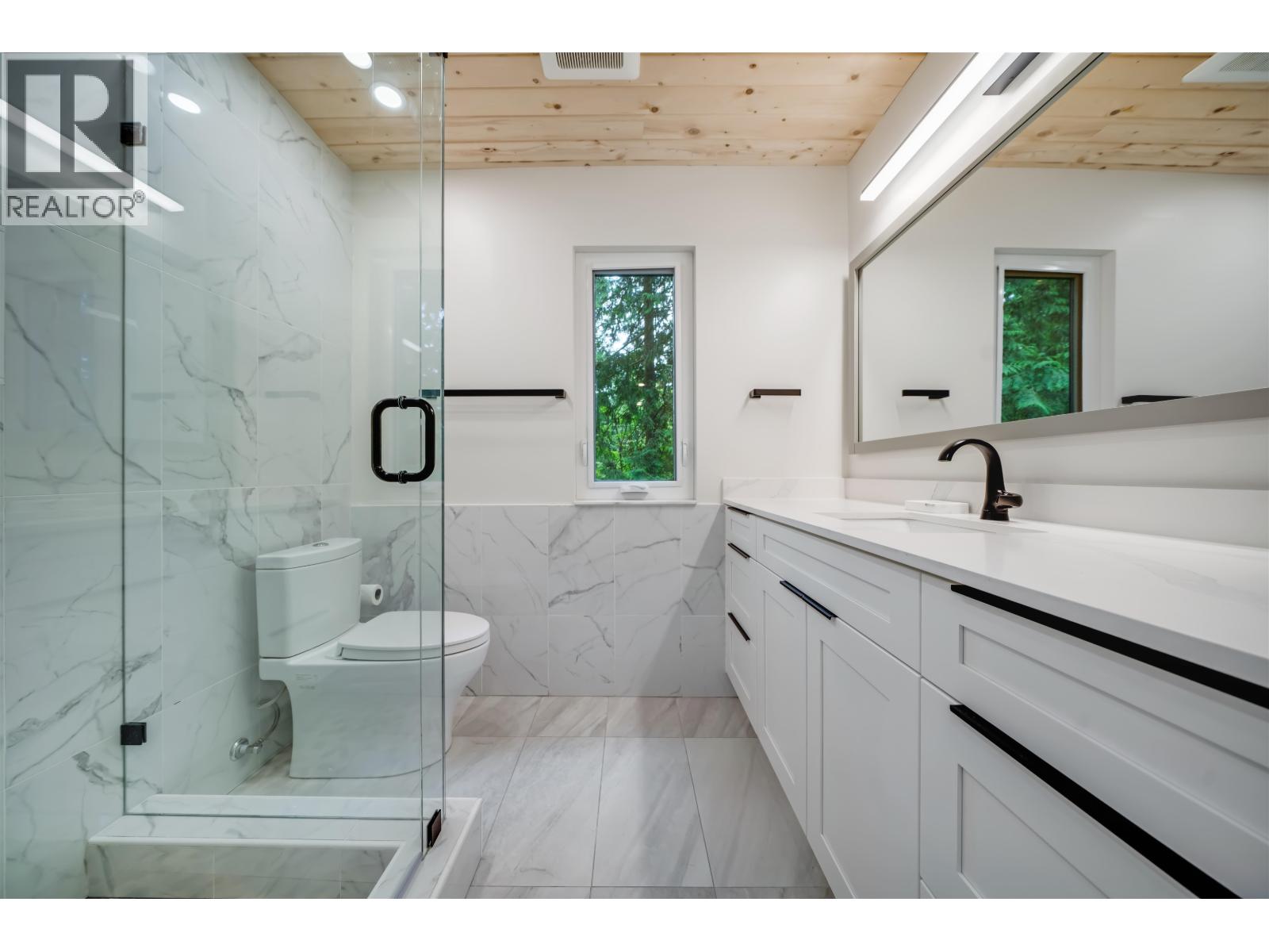 Photo 7 of 867 Frederick Road, North Vancouver BC