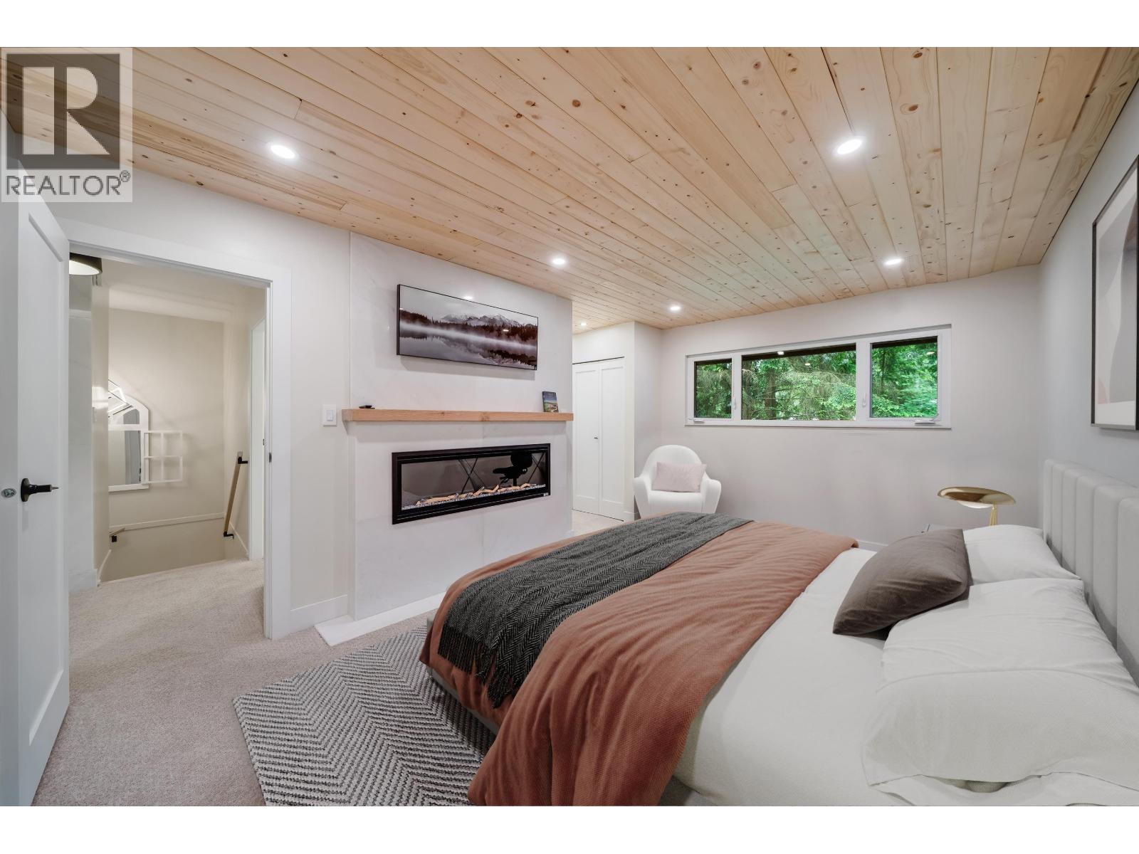 Photo 32 of 867 Frederick Road, North Vancouver BC