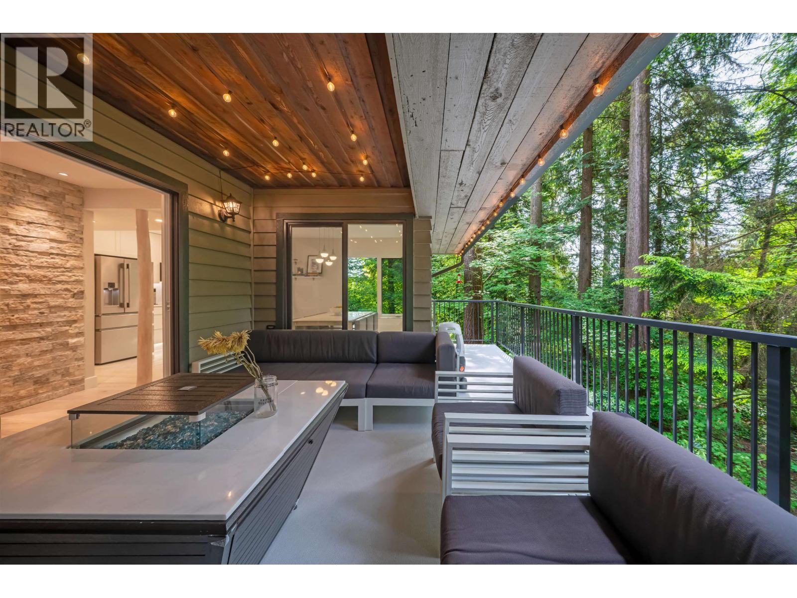 Photo 1 of 867 Frederick Road, North Vancouver BC