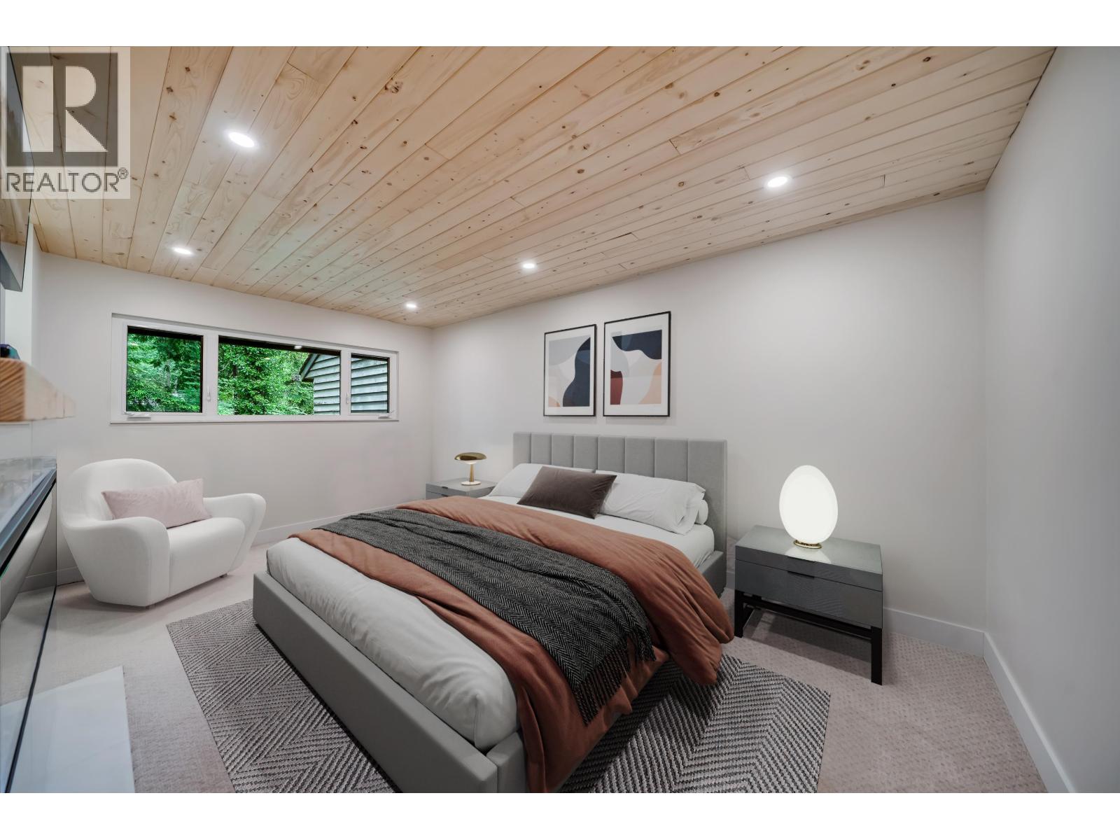 Photo 13 of 867 Frederick Road, North Vancouver BC