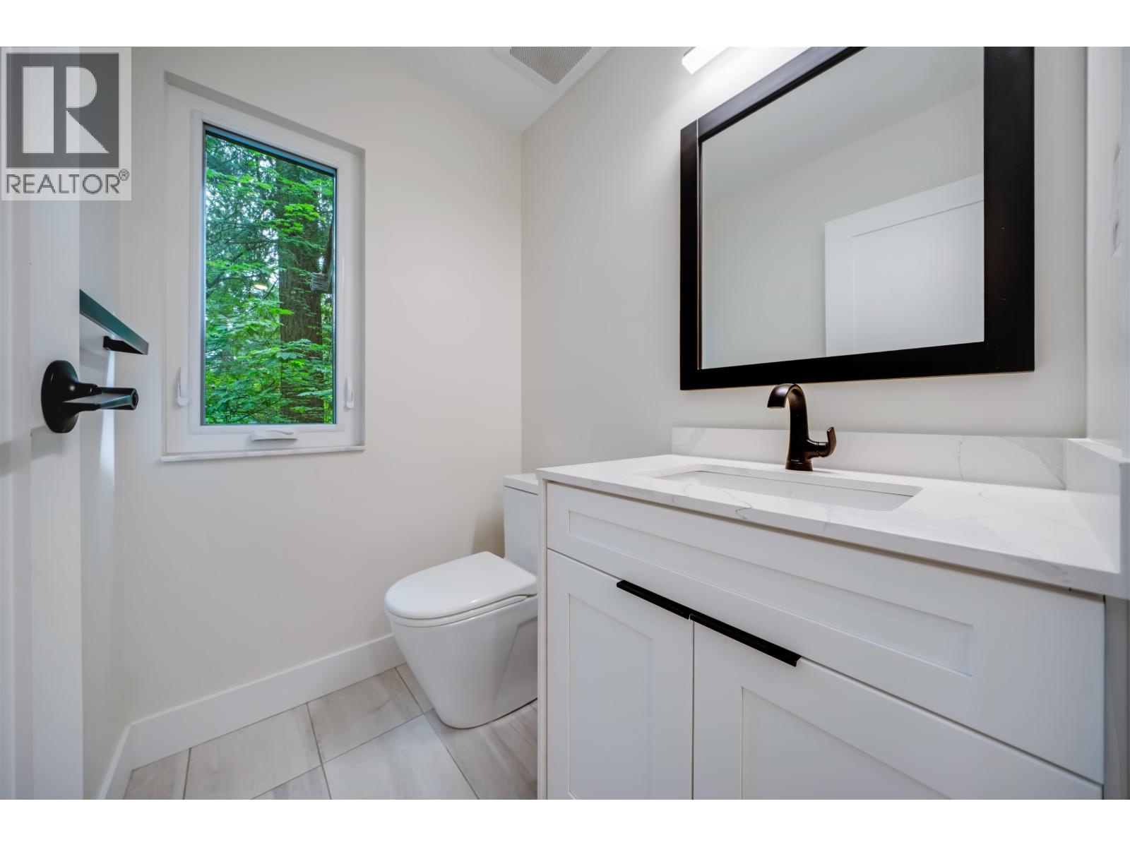 Photo 17 of 867 Frederick Road, North Vancouver BC