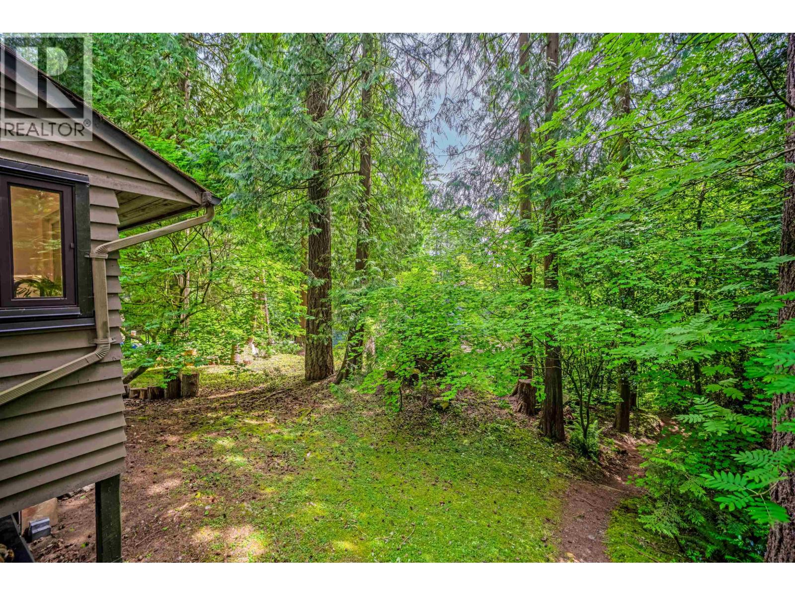 Photo 8 of 867 Frederick Road, North Vancouver BC