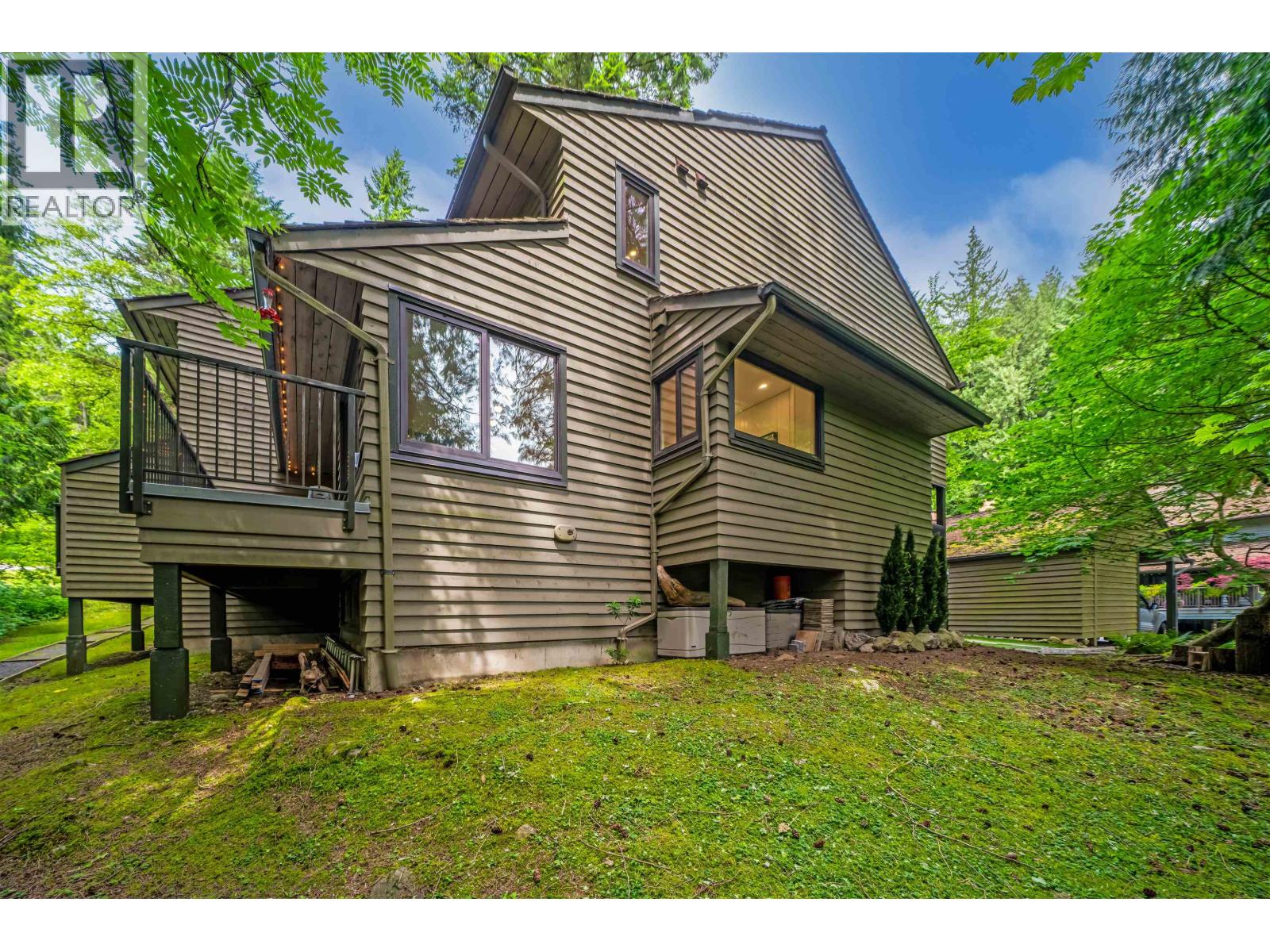 Photo 33 of 867 Frederick Road, North Vancouver BC