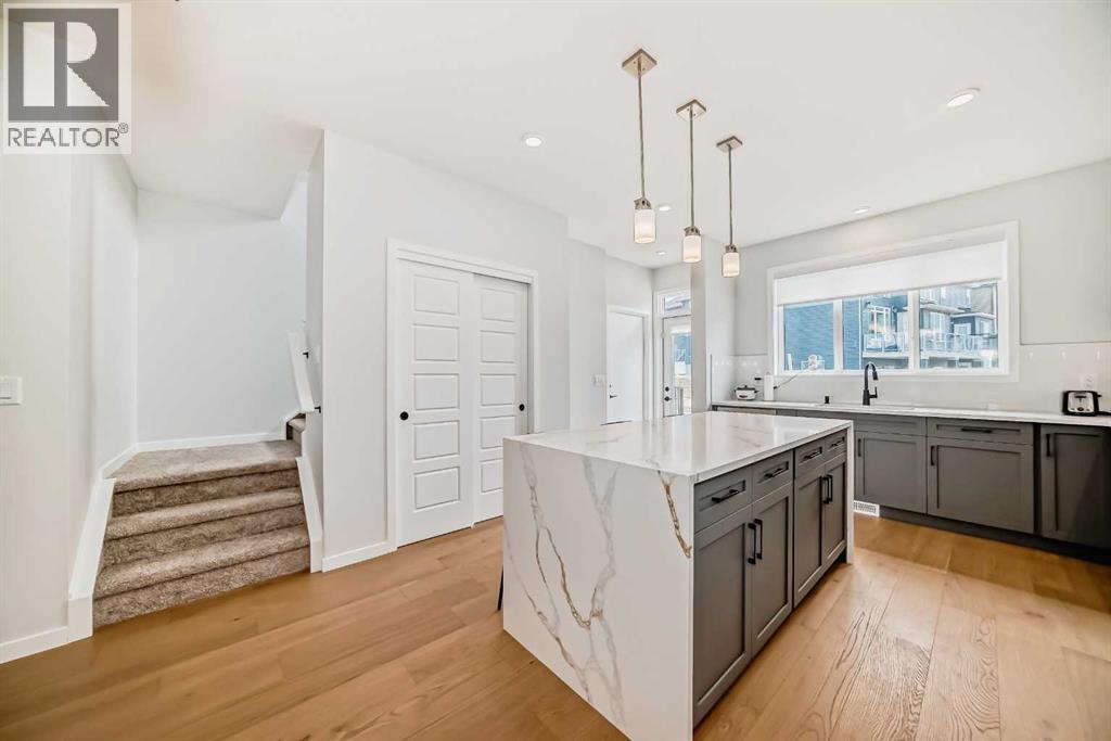 Photo 4 of 153 Edith Way Nw, Calgary AB
