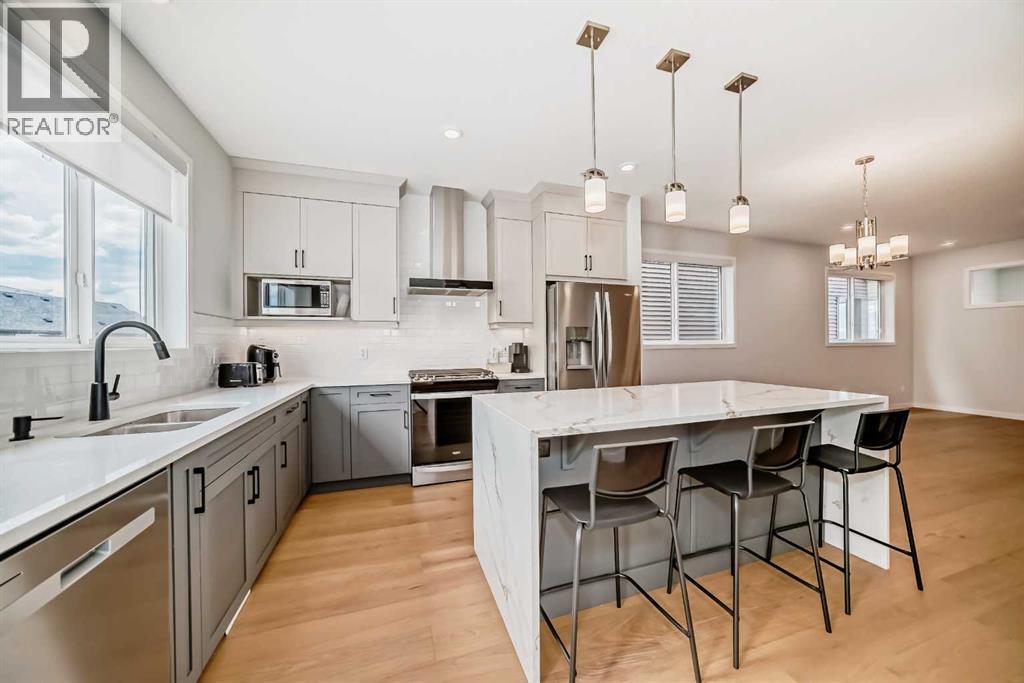 Photo 1 of 153 Edith Way Nw, Calgary AB