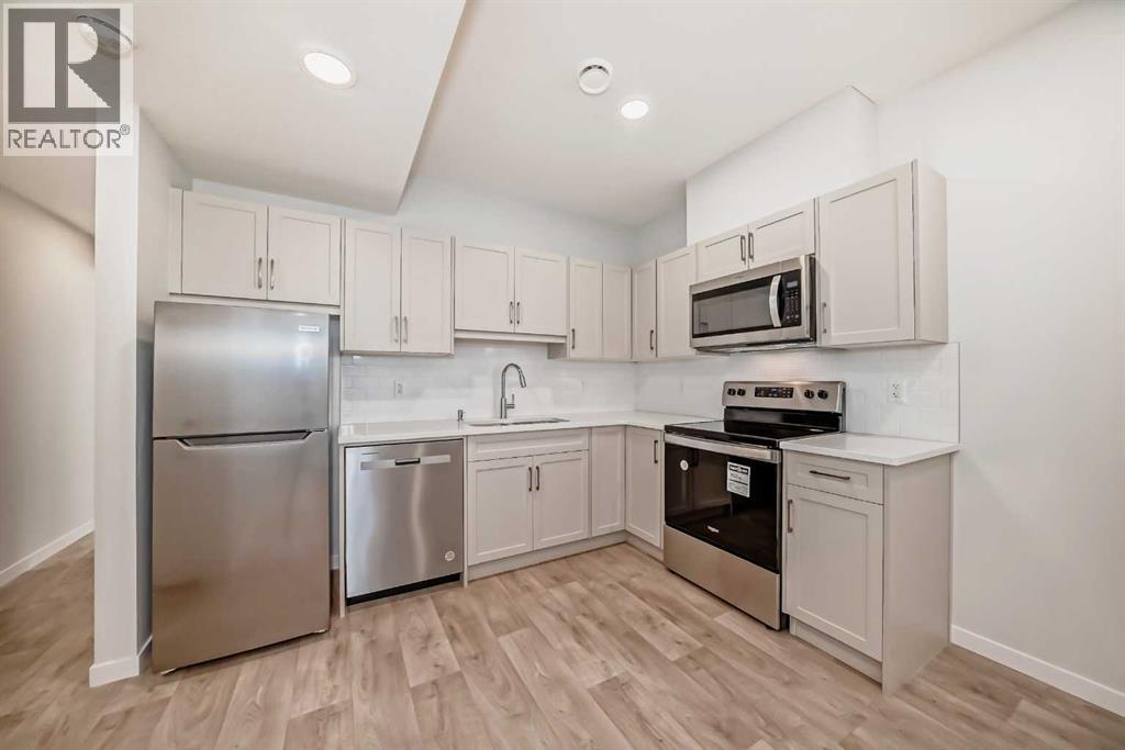 Photo 23 of 153 Edith Way Nw, Calgary AB