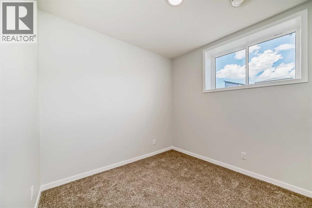 Photo 21 of 153 Edith Way Nw, Calgary AB
