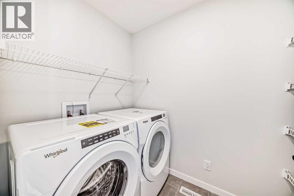 Photo 17 of 153 Edith Way Nw, Calgary AB