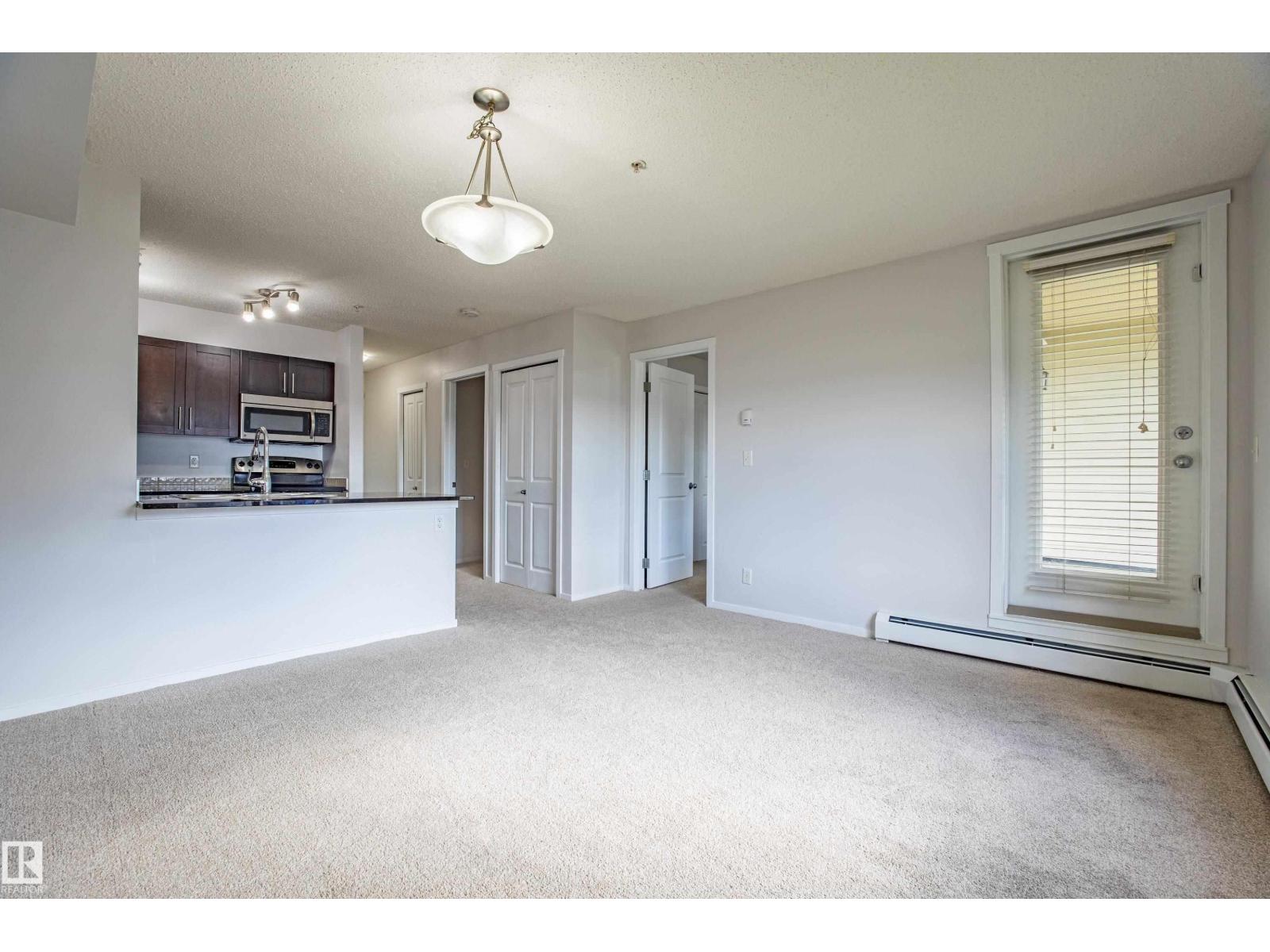 Photo 19 of 108 5810 Mullen Pl Nw, Edmonton AB