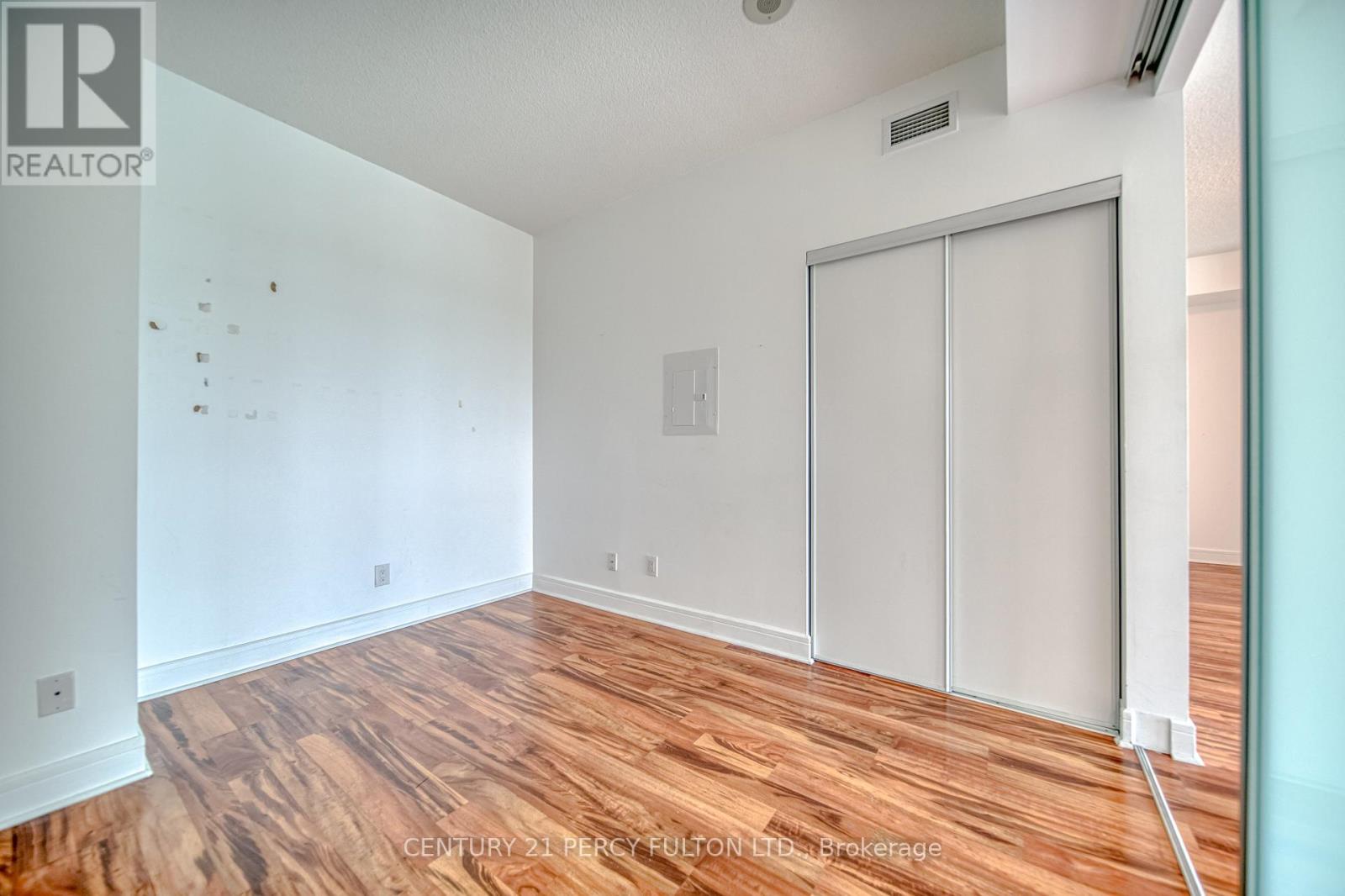 Photo 29 of 504 35 Brian Peck Crescent, Toronto ON