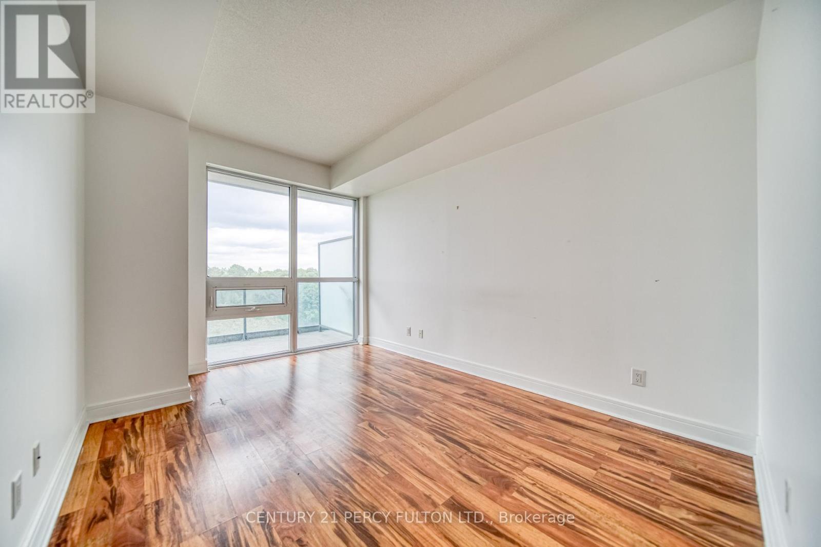 Photo 16 of 504 35 Brian Peck Crescent, Toronto ON