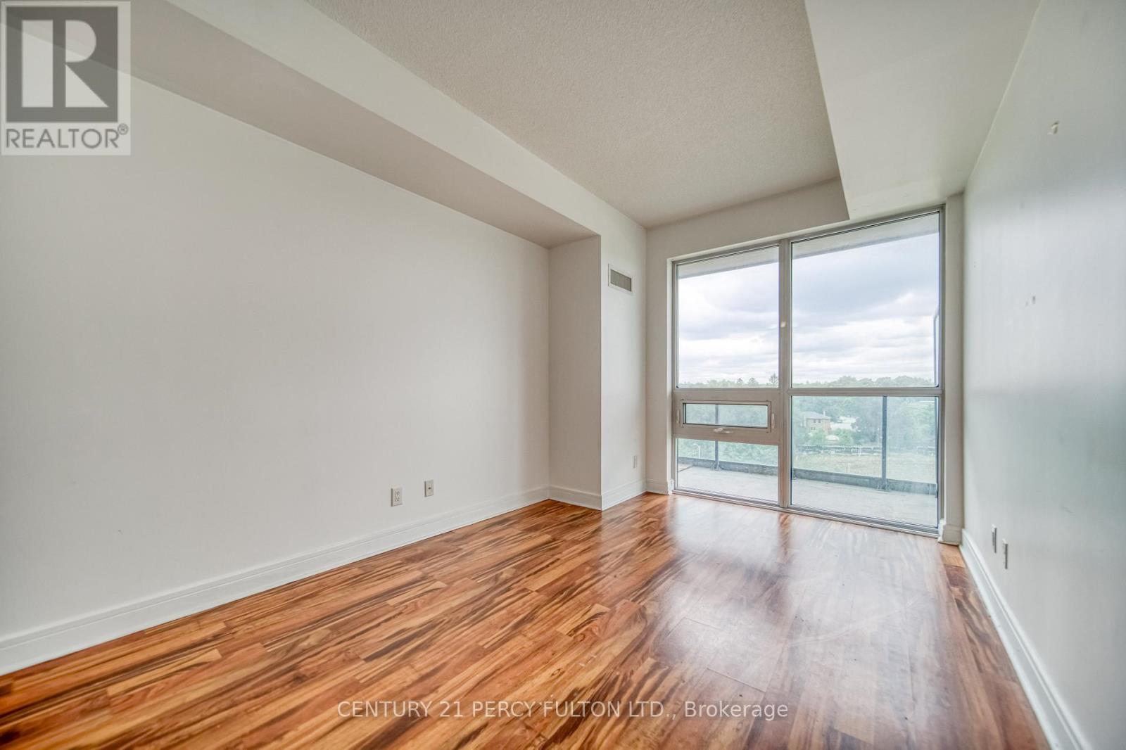 Photo 26 of 504 35 Brian Peck Crescent, Toronto ON