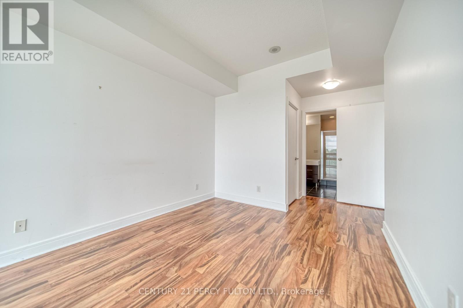 Photo 14 of 504 35 Brian Peck Crescent, Toronto ON