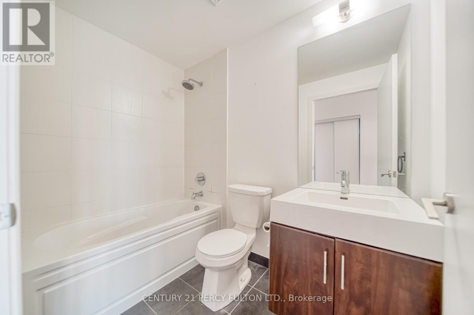 Photo 34 of 504 35 Brian Peck Crescent, Toronto ON
