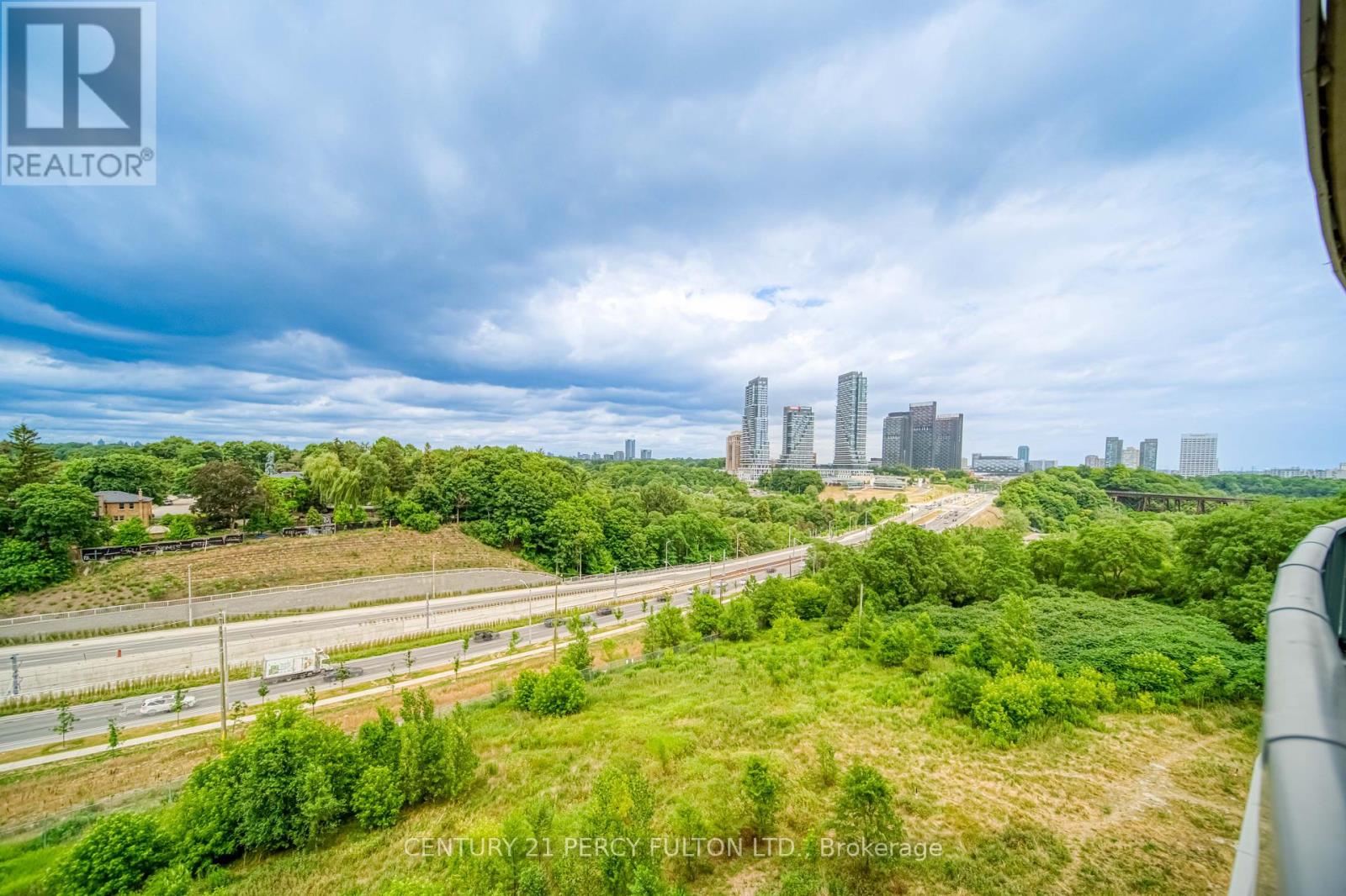 Photo 21 of 504 35 Brian Peck Crescent, Toronto ON