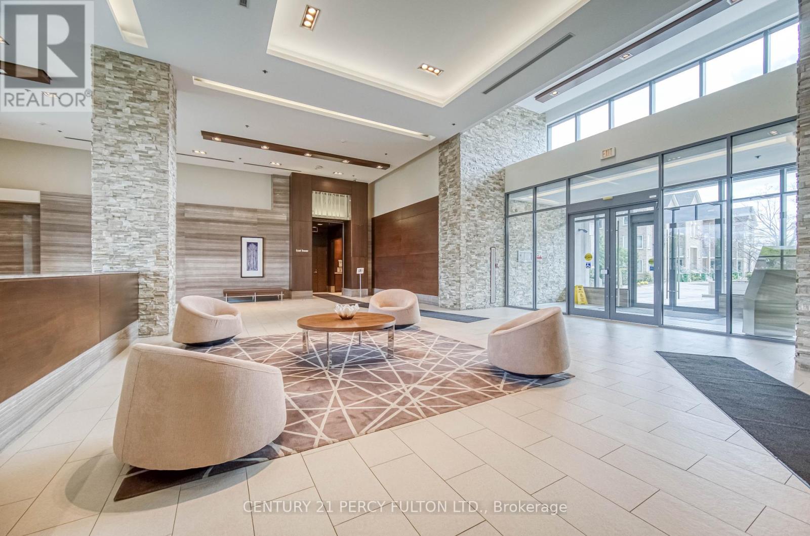 Photo 13 of 504 35 Brian Peck Crescent, Toronto ON