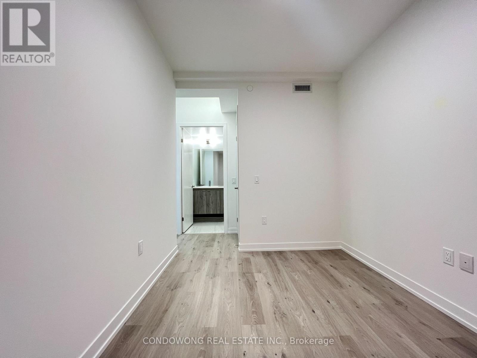 Photo 1 of 6207 138 Downes Street, Toronto ON
