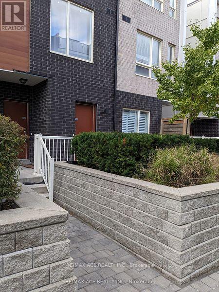 Photo 3 of 35 1363 Neilson Road, Toronto ON