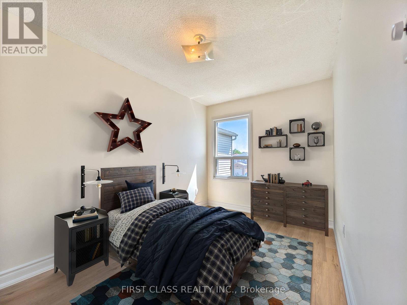 Photo 30 of 25 Overlord Crescent, Toronto ON