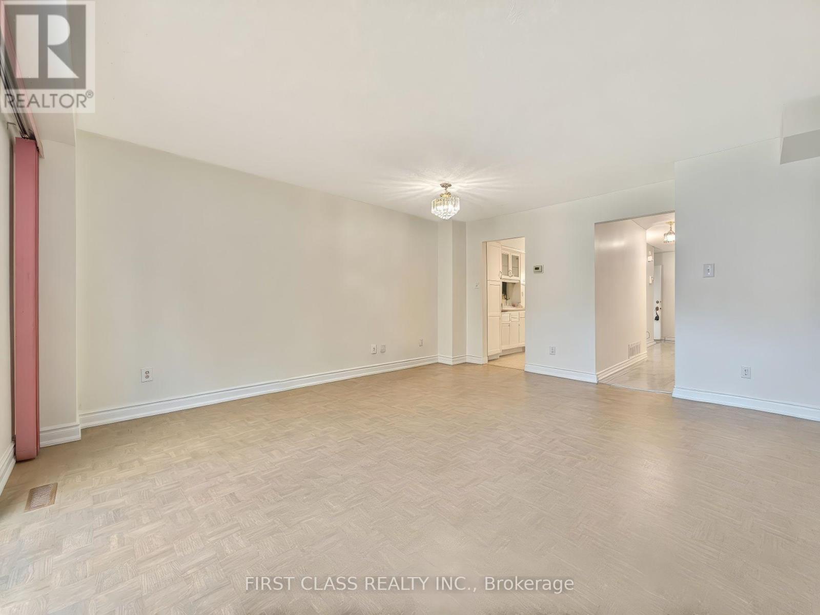 Photo 22 of 25 Overlord Crescent, Toronto ON