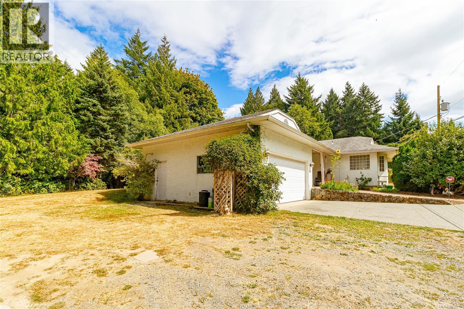 Photo 25 of 667 Goldie Ave, Langford BC