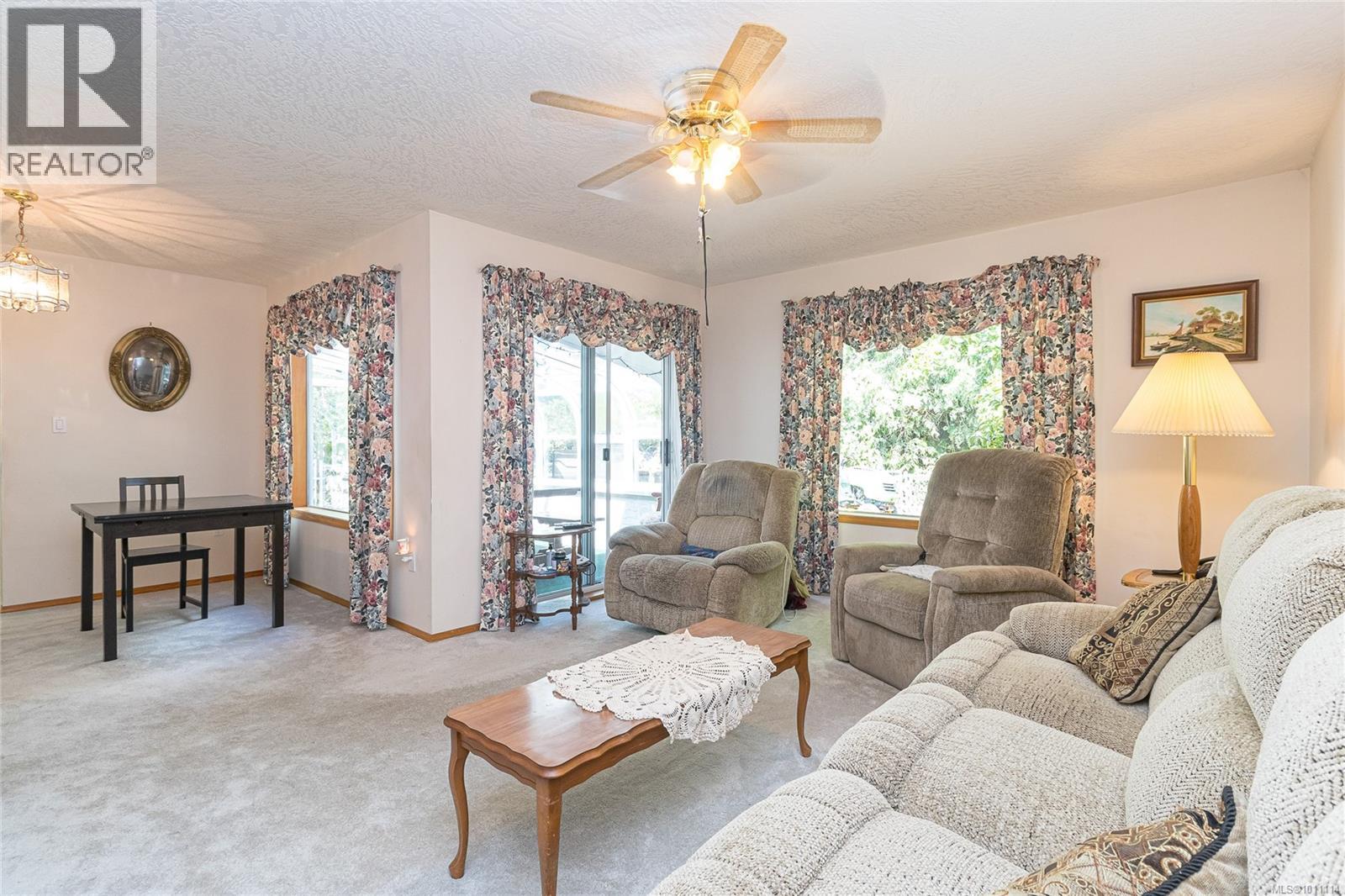 Photo 1 of 667 Goldie Ave, Langford BC