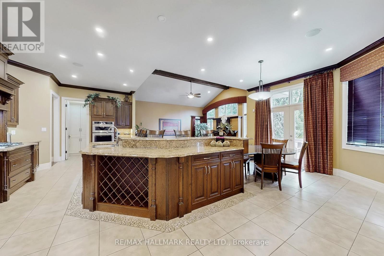 Photo 19 of 63 Grayfield Drive, Whitchurchstouffville ON