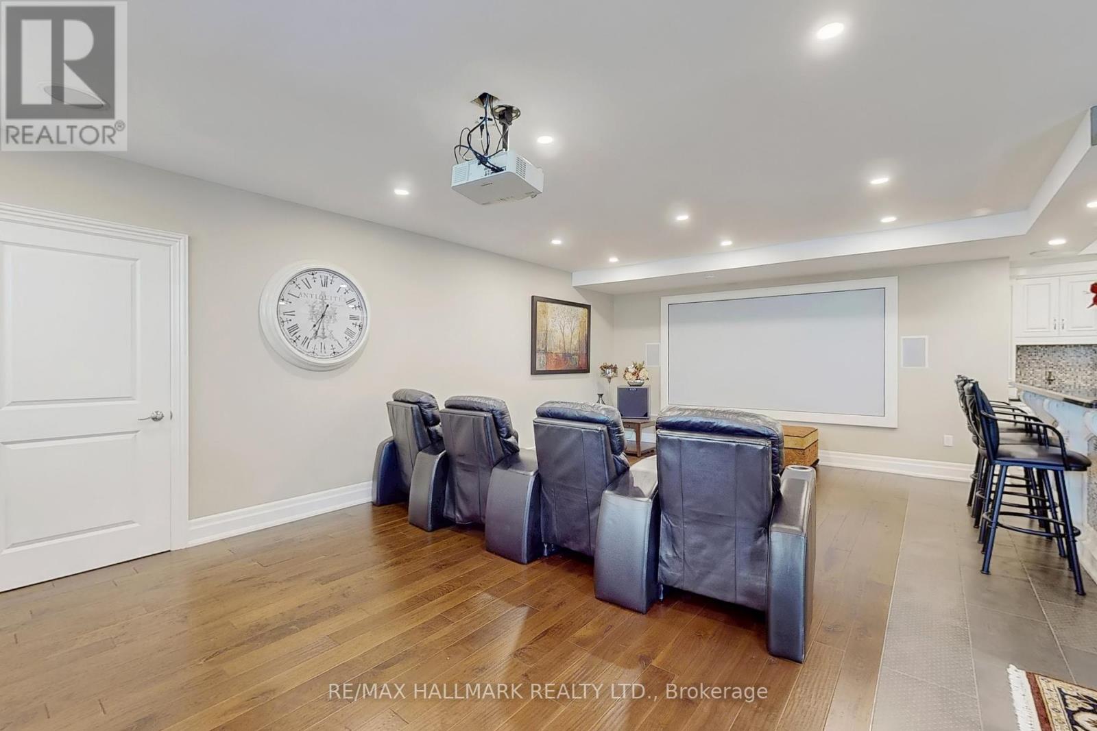 Photo 40 of 63 Grayfield Drive, Whitchurchstouffville ON