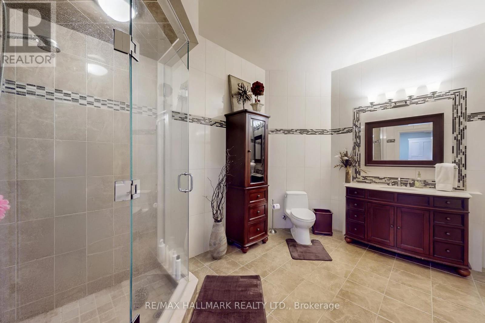 Photo 47 of 63 Grayfield Drive, Whitchurchstouffville ON