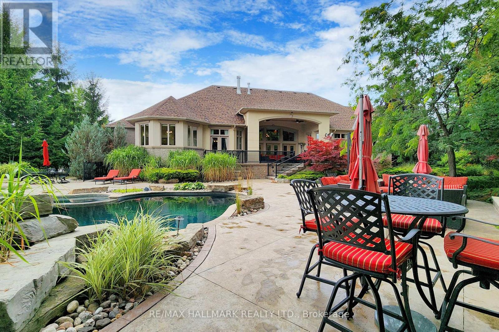 Photo 14 of 63 Grayfield Drive, Whitchurchstouffville ON